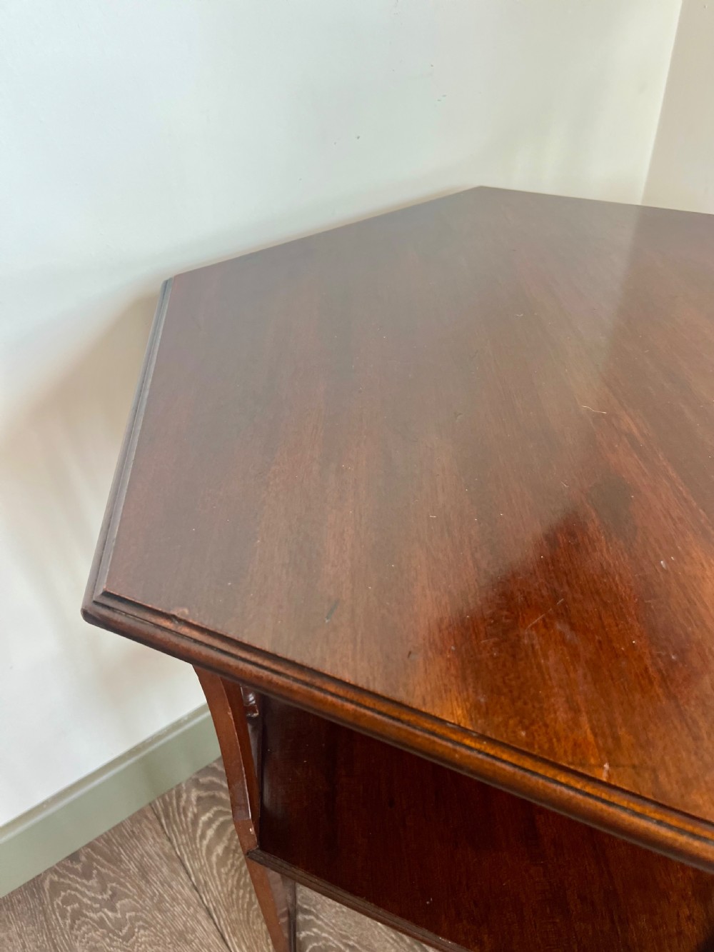 Arts and crafts occasional table View XI
