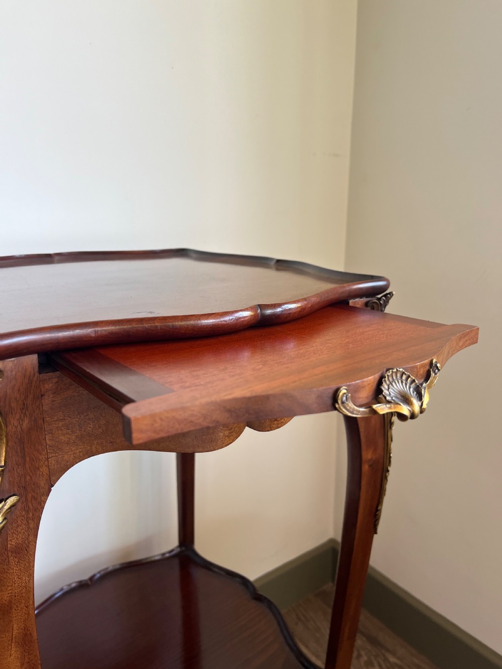 Fine French Francois Linke occasional table View XVI