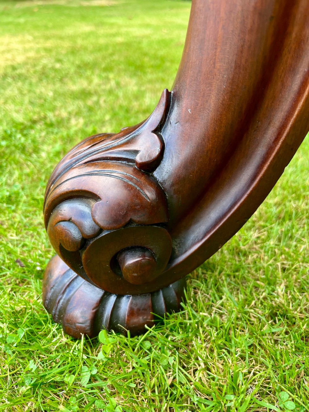Large Scottish console table  View VII