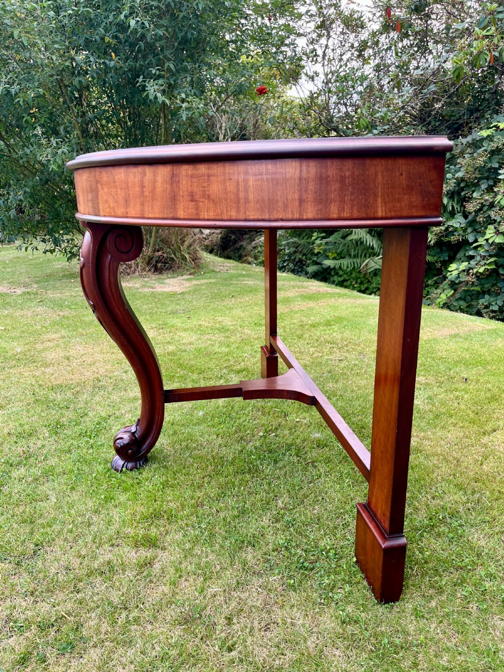 Large Scottish console table  View VIII