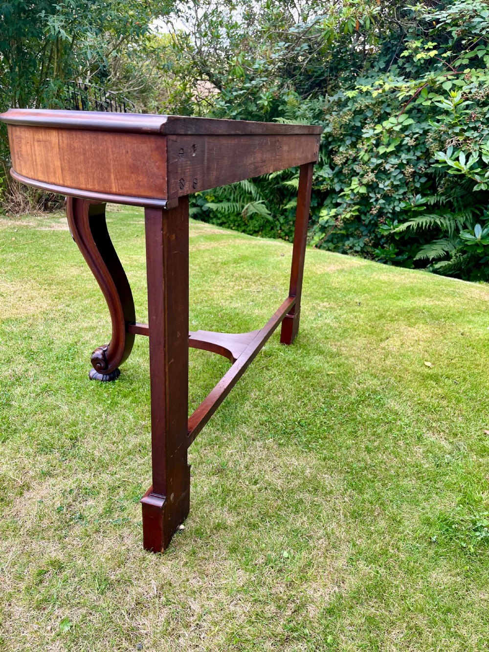 Large Scottish console table  View IX
