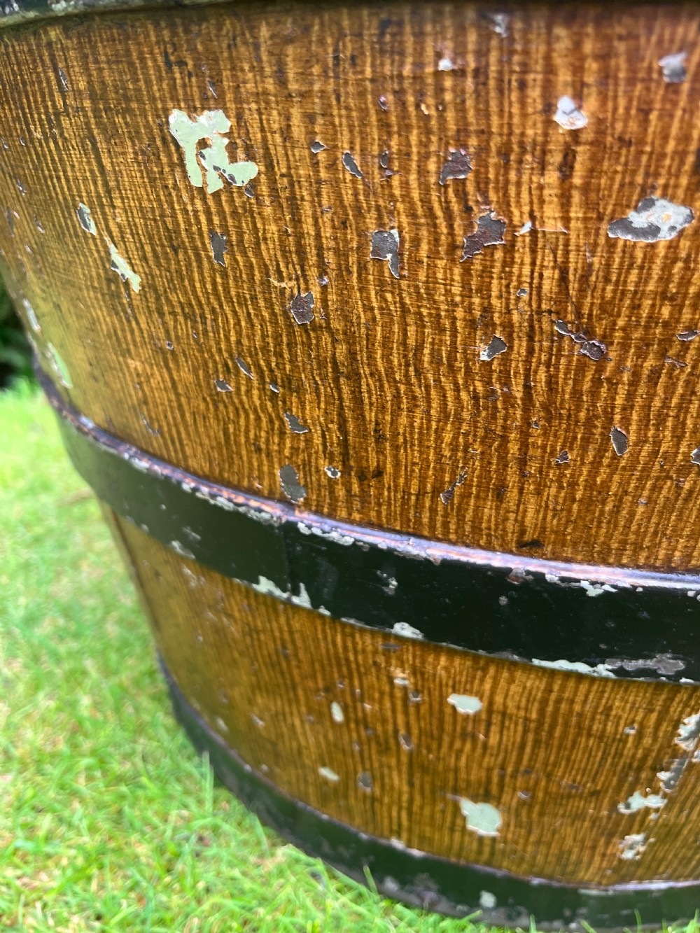 Large tole log bin View III