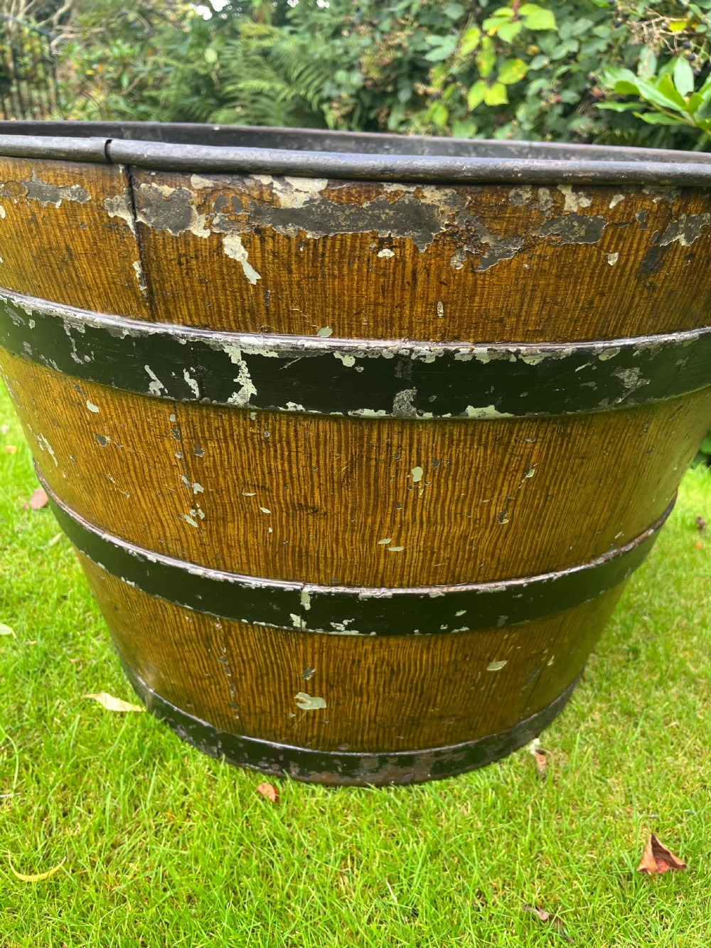 Large tole log bin View IV