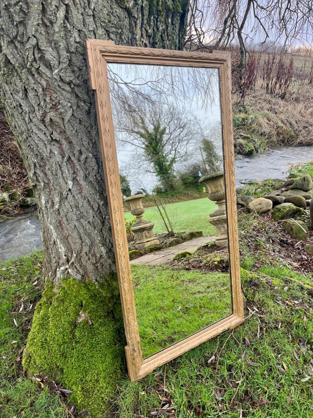 Large gilded wall mirror 