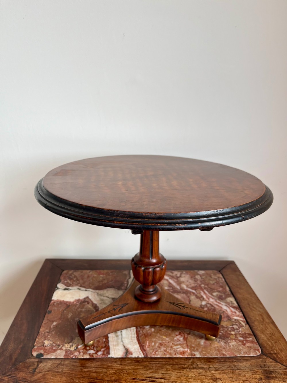 Apprentice piece table