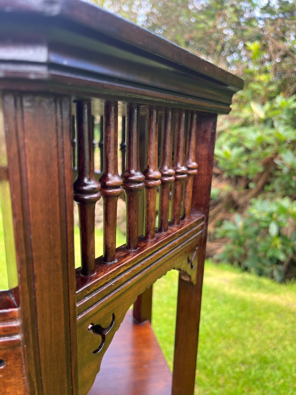Large moorish lamp table View IX