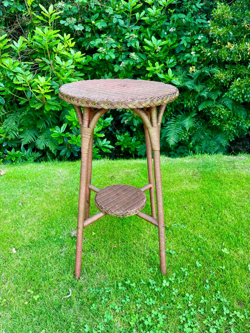 Lloyd Loom table and chair set View III