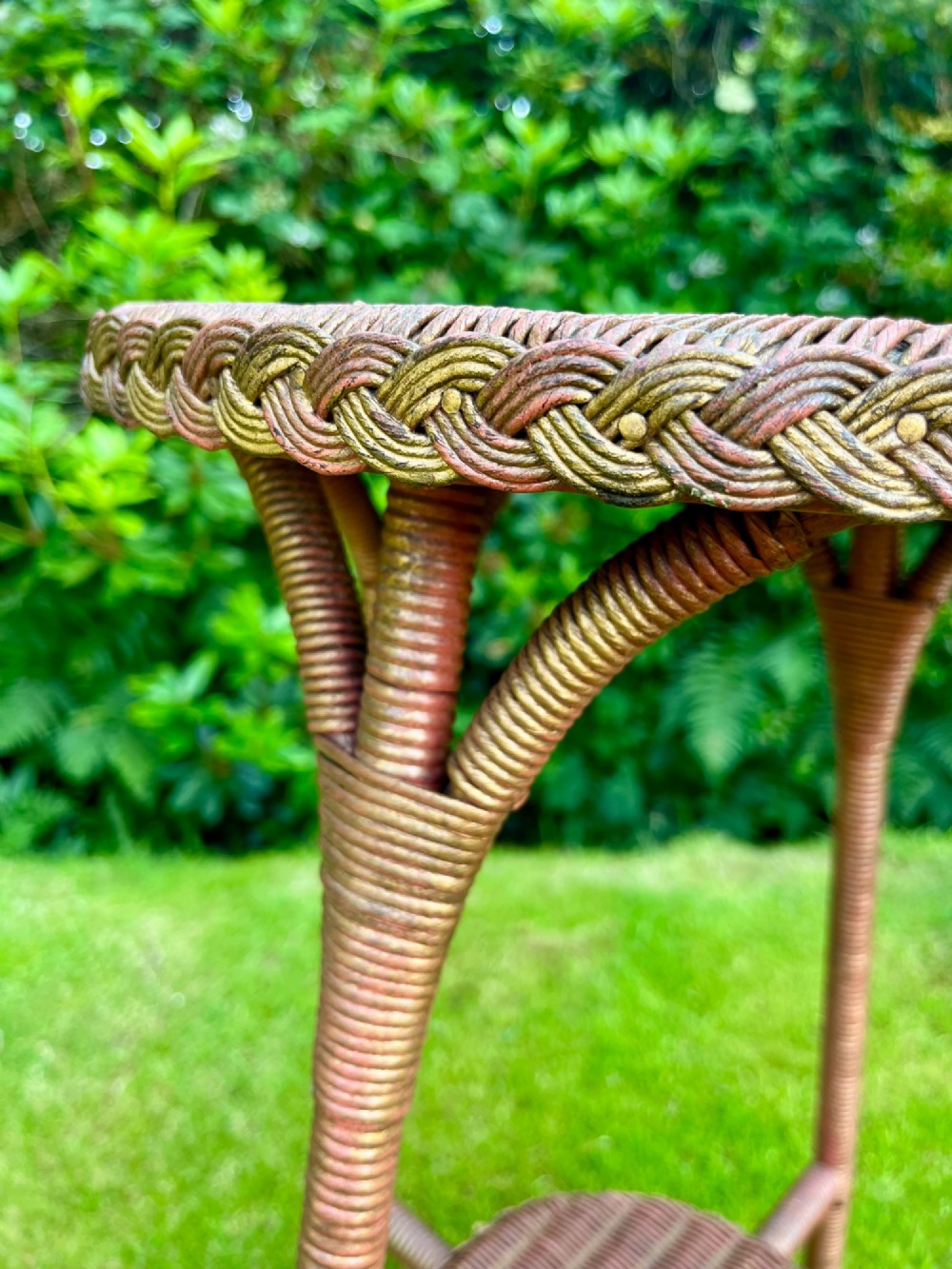 Lloyd Loom table and chair set View IV