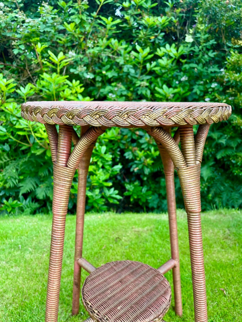 Lloyd Loom table and chair set View V