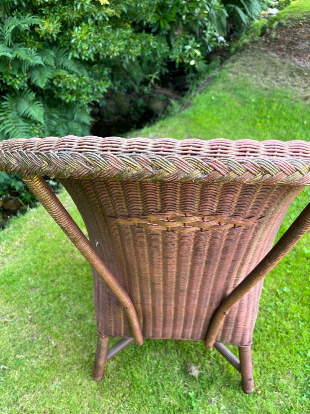 Lloyd Loom table and chair set View VIII
