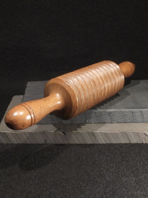 oat kibble roller - CATEGORY: ANTIQUE MISCELLANEOUS - DATED 19TH CENTURY