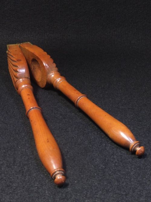 BOXWOOD NUTCRACKERS - ADDITIONAL PHOTO 3