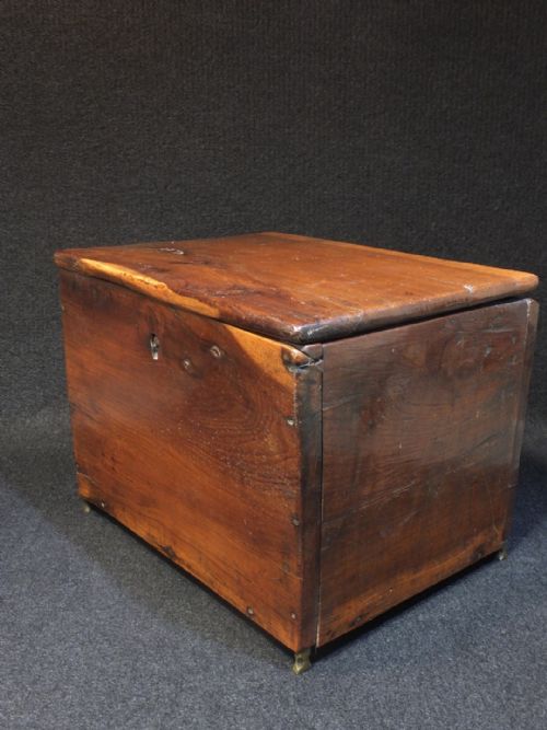 FRENCH YEW WOOD BOX - ADDITIONAL PHOTO 1