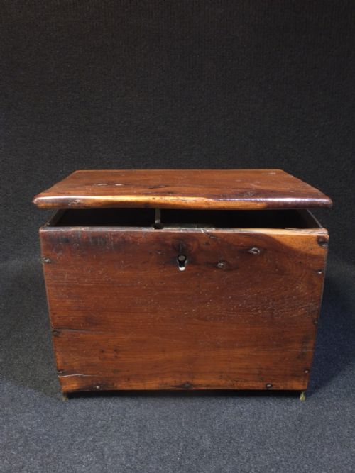 FRENCH YEW WOOD BOX - ADDITIONAL PHOTO 6
