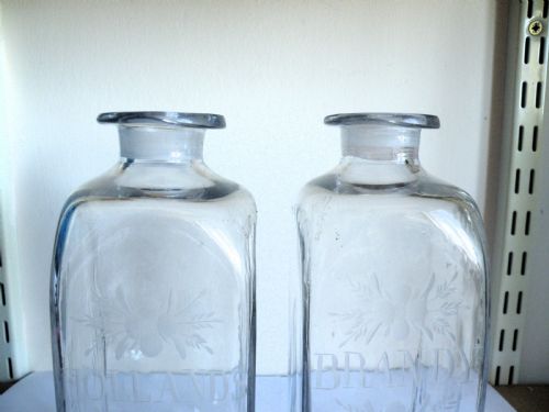 A GOOD PAIR OF 18TH CENTURY GLASS SPIRIT DECANTERS HOLLANDS AND BRANDY - ADDITIONAL PHOTO 7
