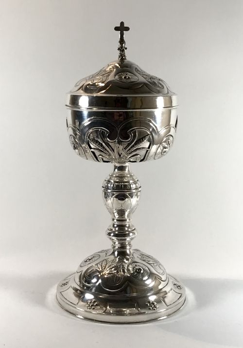 MAGNIFICENT ANTIQUE LARGE SOLID SILVER FRENCH CIBORIUM CHALICE 1835 WITH VERMEIL - ADDITIONAL PHOTO 2