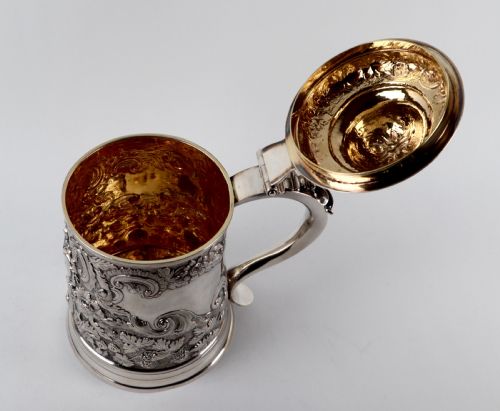 RARE GEORGIAN SOLID SILVER STERLING LIDDED TANKARD MATTHEW WEST DUBLIN 1775 - ADDITIONAL PHOTO 4