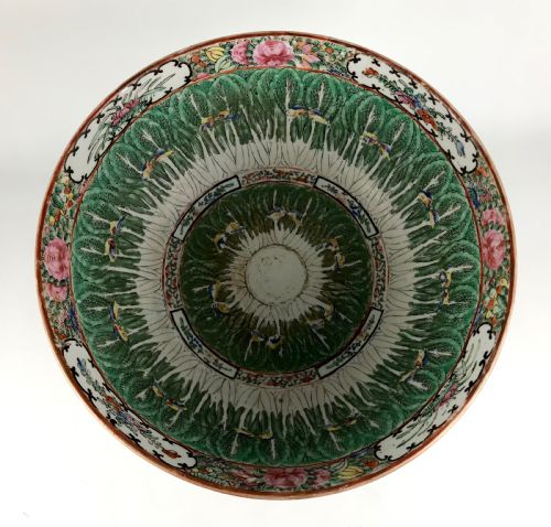 MAGNIFICENT LARGE CHINESE PORCELAIN 19TH CABBAGE LEAF PUNCH BOWL CANTON - ADDITIONAL PHOTO 5