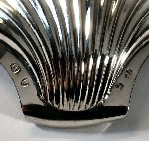 MAGNIFICENT GEORGIAN SOLID SILVER BUTTER SHELLS 1771 LONDON 18TH CENTURY - ADDITIONAL PHOTO 5