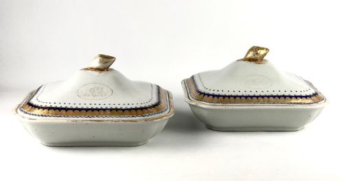 PAIR ANTIQUE CHINESE GILT PORCELAIN JIANQING PORCELAIN 18TH TUREENS ARMORIAL - ADDITIONAL PHOTO 1