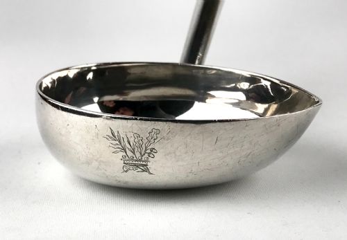 FINE GEORGIAN SOLID SILVER STERLING PUNCH TODDY LADLE 1736 ARMORIAL - ADDITIONAL PHOTO 6