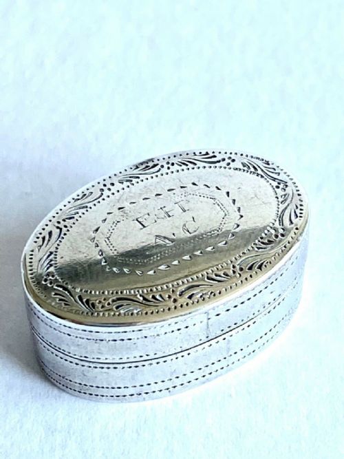 magnificent georgian solid silver sterling vinaigrette gilt 1801 - CATEGORY: ANTIQUE SILVER - DATED GEORGIAN