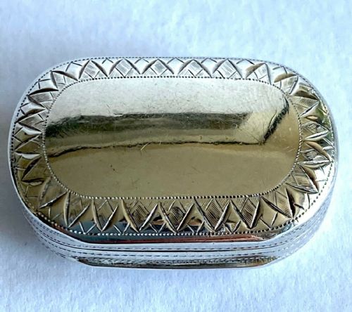 magnificent georgian oval solid silver sterling vinaigrette gilt 1812 - CATEGORY: ANTIQUE SILVER - DATED GEORGIAN