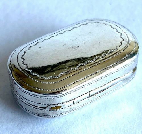 MAGNIFICENT GEORGIAN OVAL SOLID SILVER STERLING VINAIGRETTE GILT 1812 - ADDITIONAL PHOTO 1