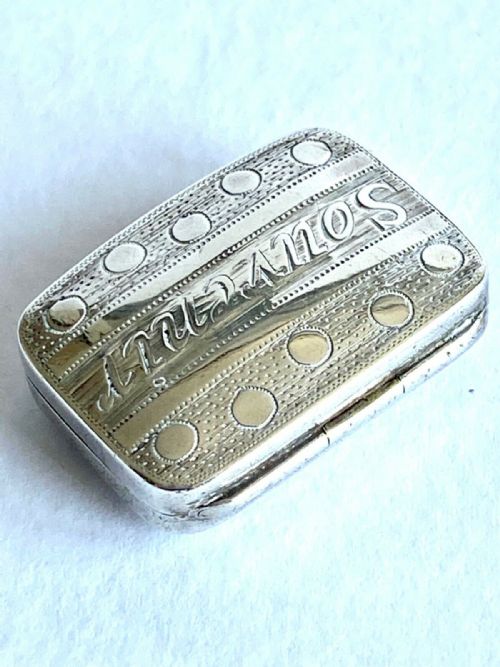 MAGNIFICENT GEORGIAN SOLID SILVER STERLING VINAIGRETTE GILT 1826 SOUVENIR - ADDITIONAL PHOTO 5