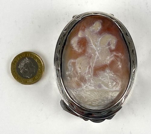 magnificent solid silver sterling cameo snuff box george and the dragon - CATEGORY: ANTIQUE SILVER - DATED GEORGIAN