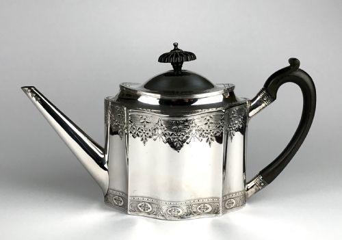 georgian solid silver sterling teapot london 1793 john robins - CATEGORY: ANTIQUE SILVER - DATED 18TH CENTURY