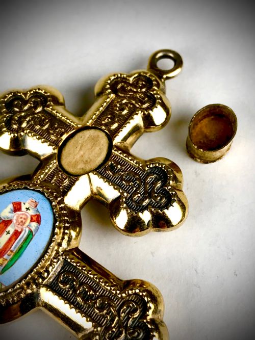 MAGNIFICENT 19TH CENTURY SILVER GILT SAINT DENIS OF PARIS RELIQUARY CROSS RELIC - ADDITIONAL PHOTO 4