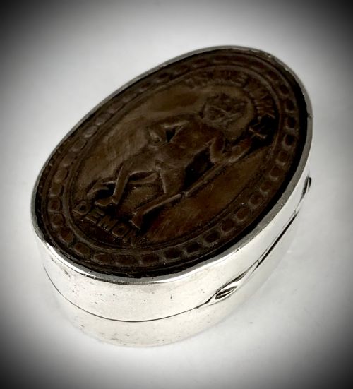 NOVELTY VICTORIAN SOLID SILVER DEMON SNUFF BOX 1897 - ADDITIONAL PHOTO 4