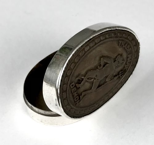 NOVELTY VICTORIAN SOLID SILVER DEMON SNUFF BOX 1897 - ADDITIONAL PHOTO 7