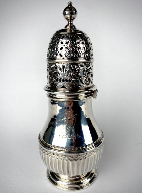 magnificent fine solid silver sterling queen anne sugar caster circa 1705 - CATEGORY: ANTIQUE SILVER - DATED 18TH CENTURY