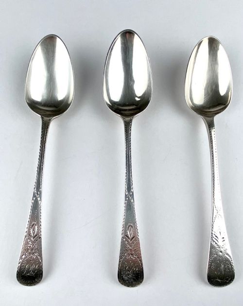 SET 3 GEORGIAN SOLID SILVER STERLING BRIGHT CUT TABLE SPOONS LONDON 1790 - ADDITIONAL PHOTO 2