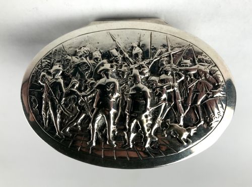 ANTIQUE SOLID SILVER DUTCH 19TH C SNUFF BOX GEORGIAN PERIOD REMBRANDT NIGHTWATCH - ADDITIONAL PHOTO 7