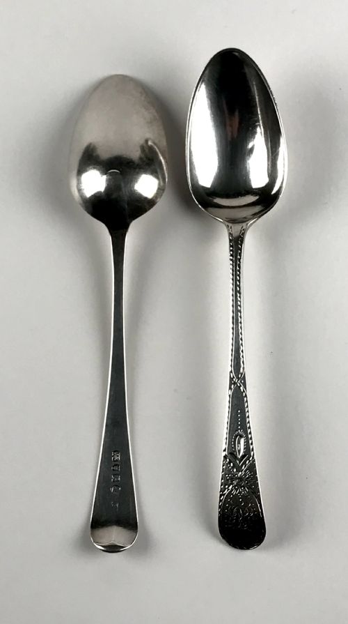 PAIR GEORGIAN SOLID SILVER STERLING 125G BRIGHT CUT TABLE SPOONS 1790 LONDON - ADDITIONAL PHOTO 1