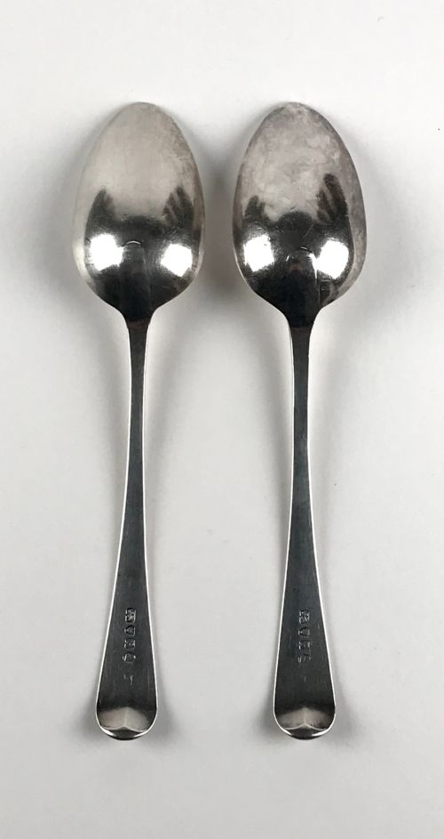 PAIR GEORGIAN SOLID SILVER STERLING 125G BRIGHT CUT TABLE SPOONS 1790 LONDON - ADDITIONAL PHOTO 2