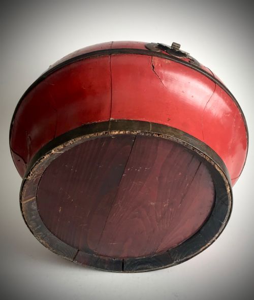 ANTIQUE CHINESE WEDDING BASKETBOX RED LACQUER 19TH CENTURY - ADDITIONAL PHOTO 6