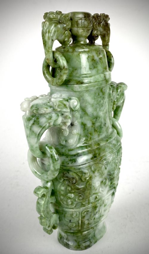 MAGNIFICENT SPINACH GREEN JADE URN QING DYNASTY - ADDITIONAL PHOTO 8