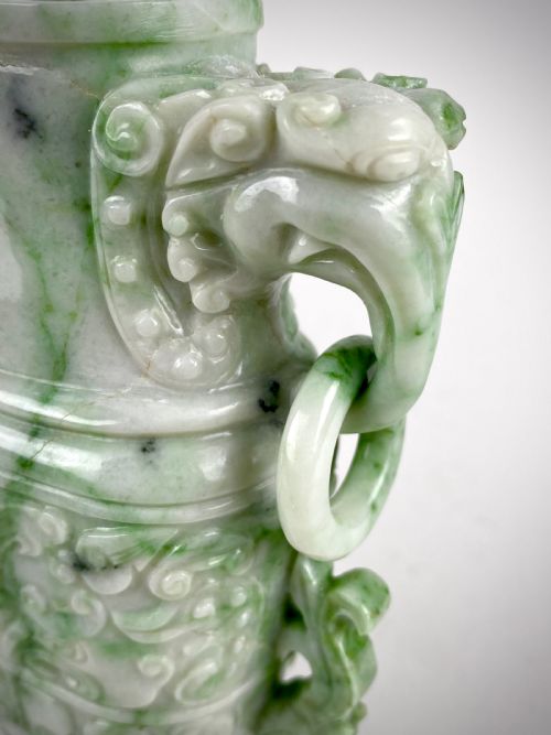 MAGNIFICENT SPINACH GREEN JADE URN QING DYNASTY - ADDITIONAL PHOTO 9