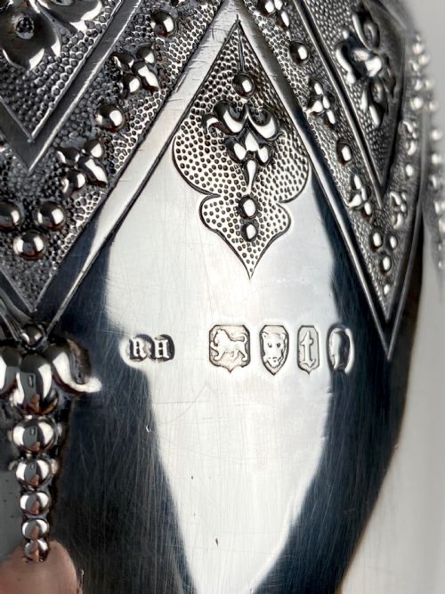 LARGE CEREMONIAL SOLID SILVER WINE CHALICE LONDON 1874 27CM - ADDITIONAL PHOTO 3