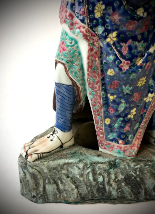 CHINESE REPUBLIC PORCELAIN FIGURE IMMORTAL CIRCA 1920 - ADDITIONAL PHOTO 2