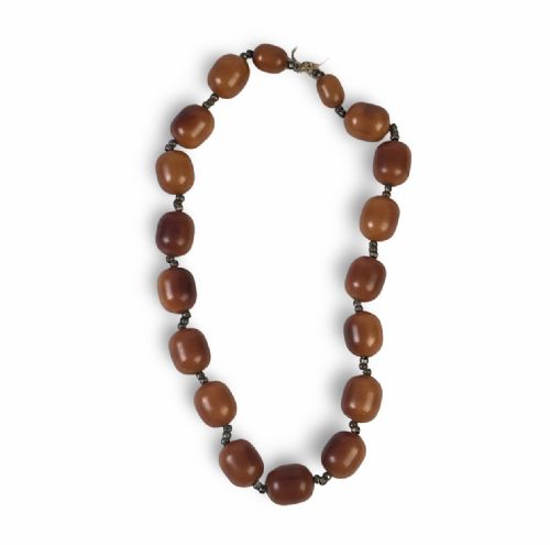ANTIQUE AFRICAN AMBER NECKLACE CIRCA 1920 - ADDITIONAL PHOTO 1