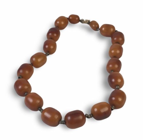 ANTIQUE AFRICAN AMBER NECKLACE CIRCA 1920 - ADDITIONAL PHOTO 3