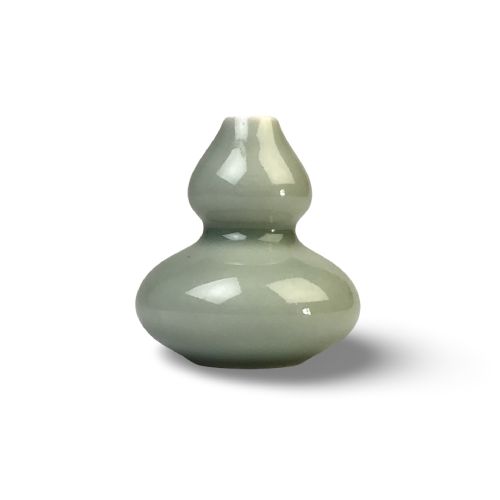 CHINESE PORCELAIN CELADON DOUBLE GOURD VASE CIRCA 1920 - ADDITIONAL PHOTO 7