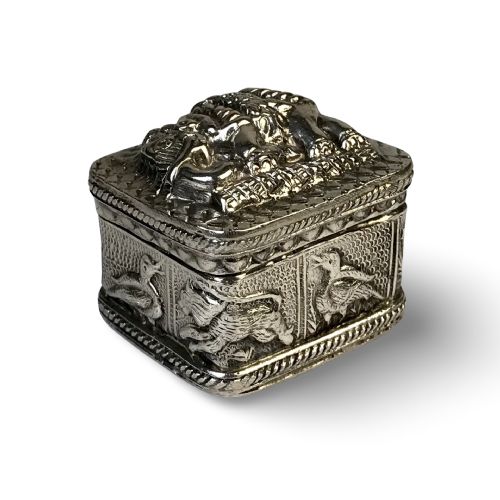 SOLID SILVER THAI SIAMESE PILL BOX ELEPHANT - ADDITIONAL PHOTO 2