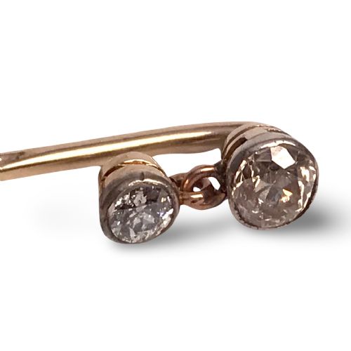 ANTIQUE 18K GOLD DOUBLE DIAMOND BARLEY TWIST STICKPIN CIRCA 1920 TIE PIN - ADDITIONAL PHOTO 1