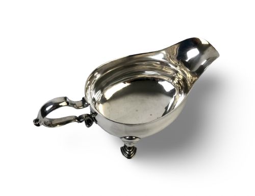GEORGIAN SOLID SILVER STERLING SAUCE GRAVY BOAT LONDON 1743 18TH CENTURY - ADDITIONAL PHOTO 4